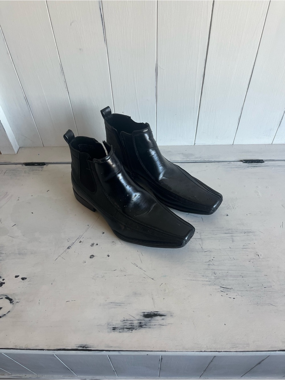 Source Unknown Black Leather Chelsea-Style Ankle Boots